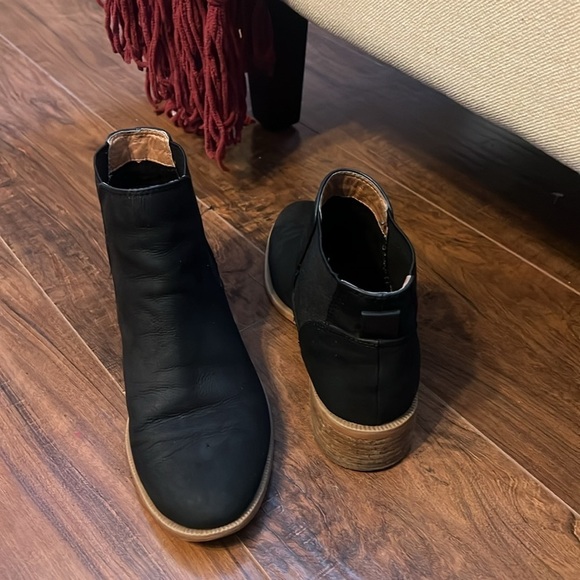 Nordstrom's Caslon Genuine Leather Ankle Boots w/Square Wood Heel Sz. 61/2. - Picture 3 of 10